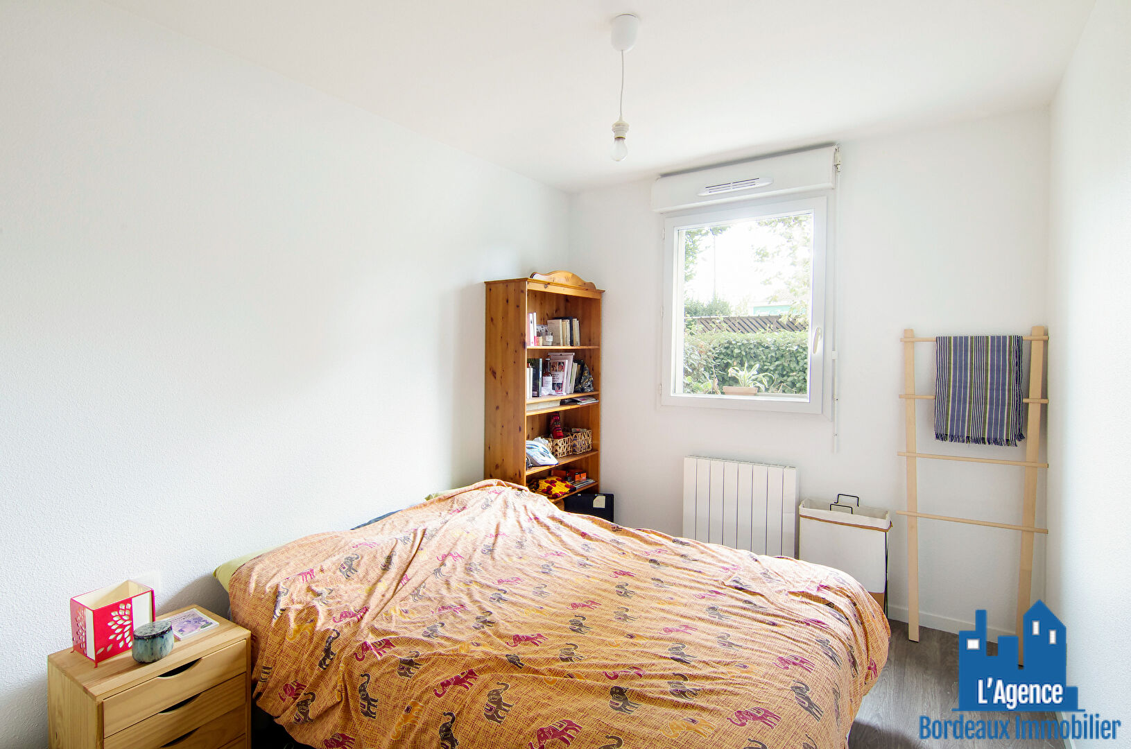 Photo VENDU PAR L'AGENCE. EXCLUSIVITÉ ! SPÉCIAL INVESTISSEUR - BÈGLES - APPARTEMENT TYPE 2 DE 36 M² AVEC  JARDINET + PLACE DE PARKING. Benoît TREMENT 06 51 26 22 32 image 3/5