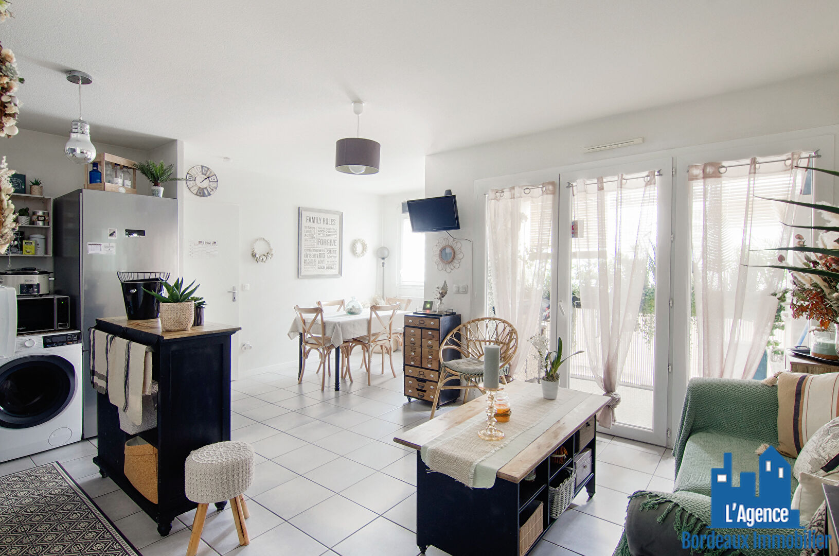 VENDU PAR L'AGENCE. EXCLUSIVITÉ ! SPÉCIAL INVESTISSEUR - VILLENAVE D'ORNON - APPARTEMENT TYPE 2 DE 40 M² AVEC BALCON + PLACE DE PARKING EN SOUS-SOL. Benoît TREMENT 06 51 26 22 32