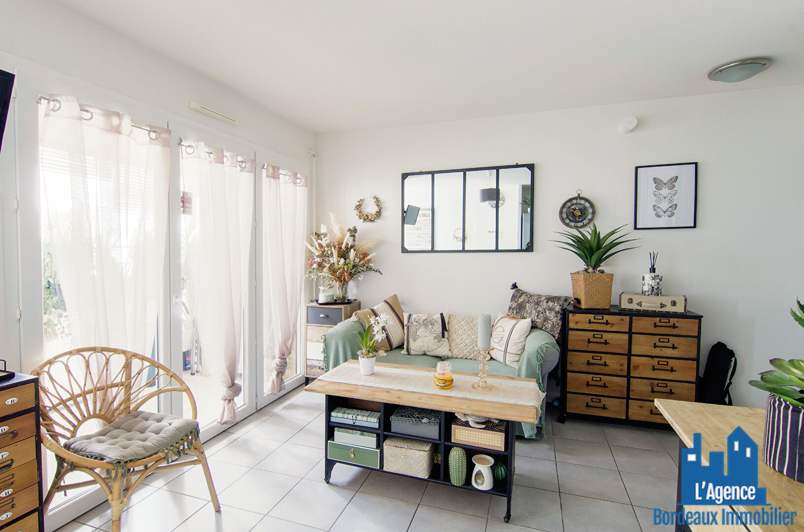 Photo VENDU PAR L'AGENCE. EXCLUSIVITÉ ! SPÉCIAL INVESTISSEUR - VILLENAVE D'ORNON - APPARTEMENT TYPE 2 DE 40 M² AVEC BALCON + PLACE DE PARKING EN SOUS-SOL. Benoît TREMENT 06 51 26 22 32 image 2/5