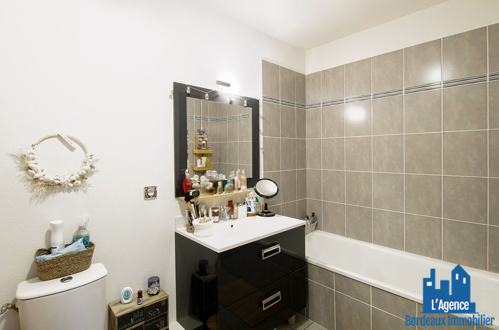 Photo VENDU PAR L'AGENCE. EXCLUSIVITÉ ! SPÉCIAL INVESTISSEUR - VILLENAVE D'ORNON - APPARTEMENT TYPE 2 DE 40 M² AVEC BALCON + PLACE DE PARKING EN SOUS-SOL. Benoît TREMENT 06 51 26 22 32 image 4/5