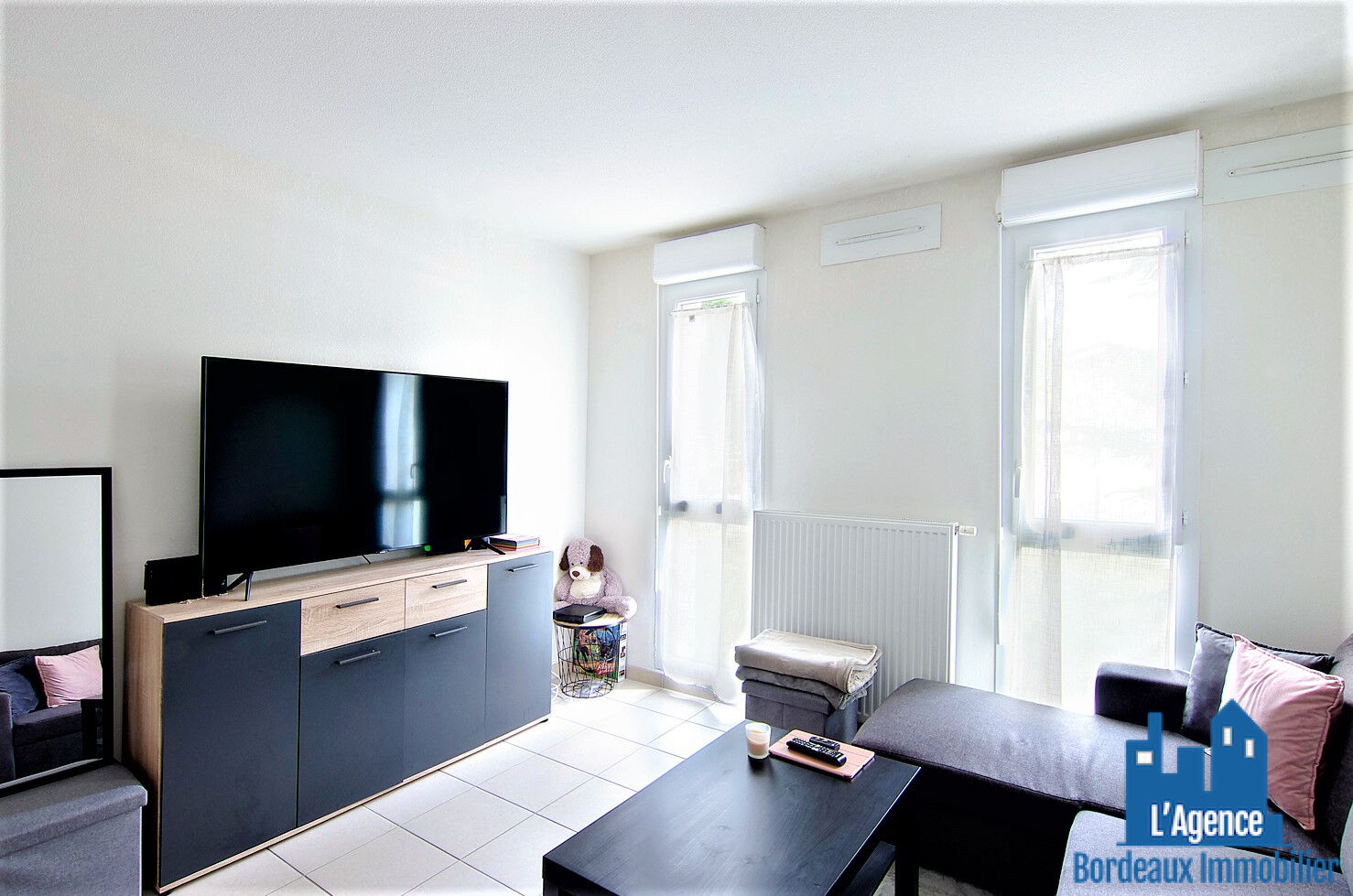 VENDU PAR L'AGENCE !!! EXCLUSIVITÉ !!!  SPECIAL INVESTISSEUR - CENON - APPARTEMENT TYPE 1 DE 22 m² + PLACE DE PARKING. VENDU LOUÉ ! Michaël VIGIER 06 70 29 94 95