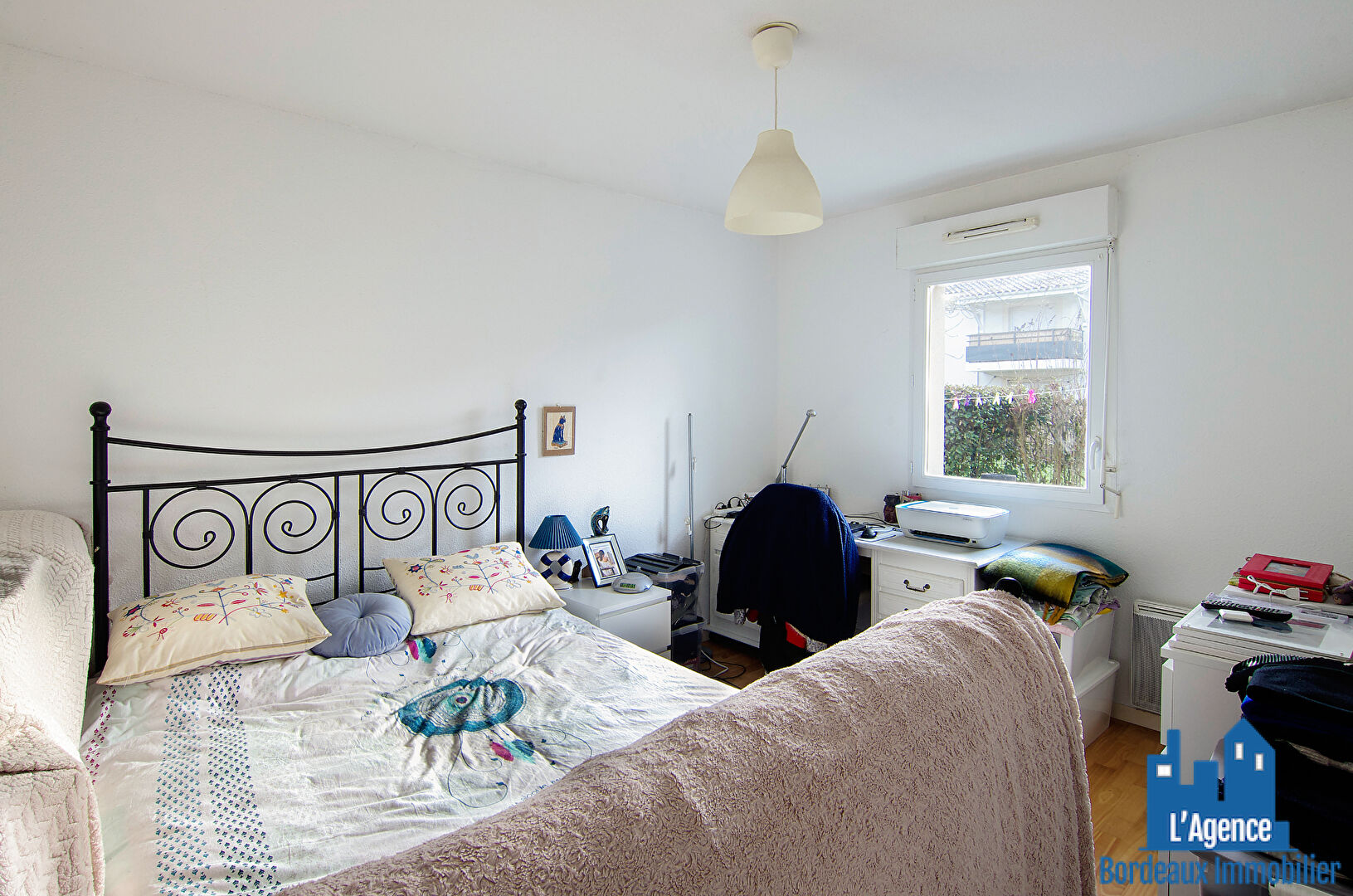 Photo COMPROMIS SIGNÉ. EXCLUSIVITÉ ! MÉRIGNAC - APPARTEMENT DE TYPE 2 DE 40 M² AVEC TERRASSE + PLACE DE PARKING COUVERTE. Benoît TREMENT Tel:06.51.26.22.32. image 3/6