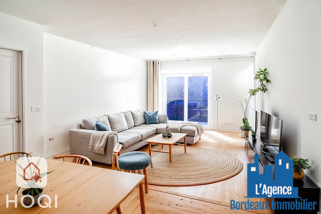 VENDU PAR L'AGENCE. EXCLUSIVITÉ ! BÈGLES - APPARTEMENT TYPE 2 DE 41 M²  AU DERNIER ÉTAGE AVEC UN BALCON DE 5 M² + PLACE DE PARKING EN SOUS-SOL. Benoît TREMENT.