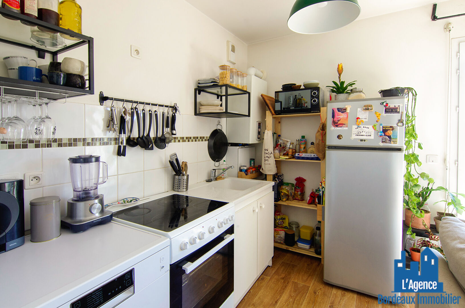 Photo VENDU PAR L'AGENCE. EXCLUSIVITÉ ! EYSINES - APPARTEMENT TYPE 2 DE 40 M² AVEC UN BALCON + PLACE DE PARKING. Benoît TREMENT. image 2/5