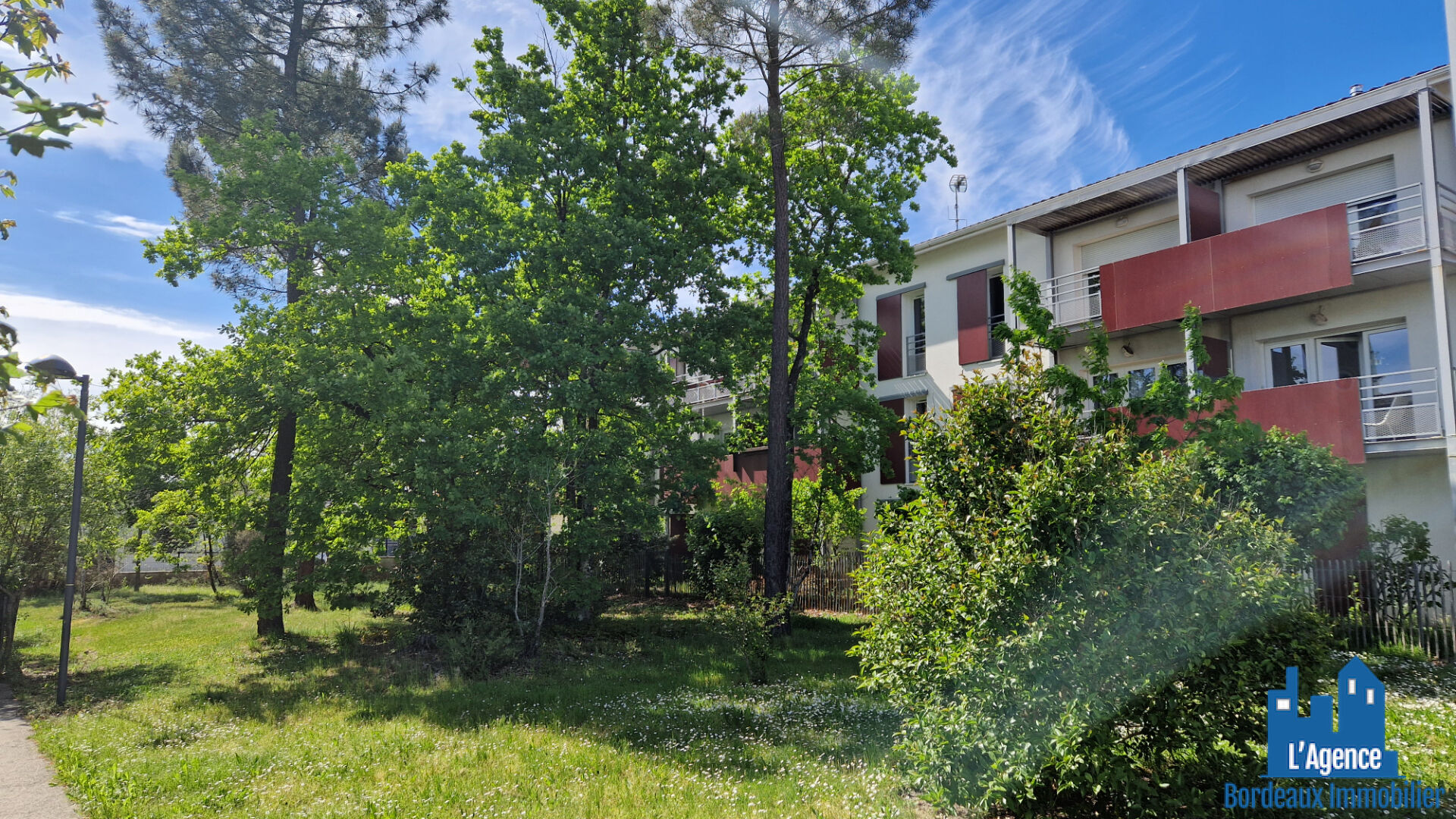 Photo OFFERE D ACHAT ACCEPTEE !! SAINT MEDARD EN JALLES - CERILLAN - APPARTEMENT T2 - 1ER ETAGE - BALCON - PARKING - VENDU LIBRE ! Sébastien BAUDOT! image 5/6