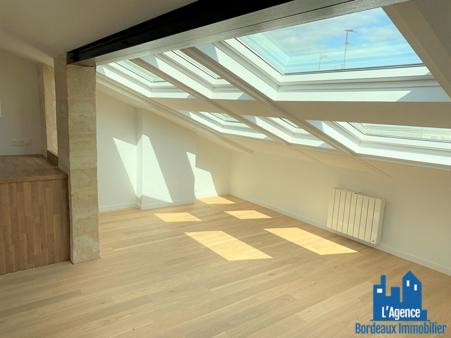 Photo VENDU PAR L'AGENCE. BORDEAUX - APPARTEMENT TYPE 2 DE 58 M² ENTIEREMENT RENOVÉ. Benoît TREMENT. image 5/6