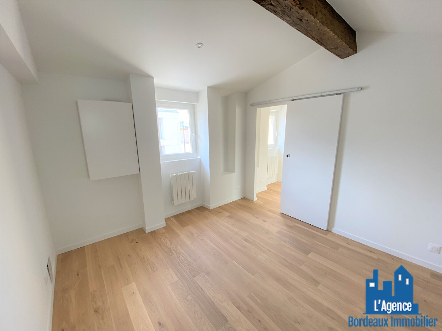 Photo VENDU PAR L'AGENCE. BORDEAUX - APPARTEMENT TYPE 2 DE 58 M² ENTIEREMENT RENOVÉ. Benoît TREMENT. image 6/6