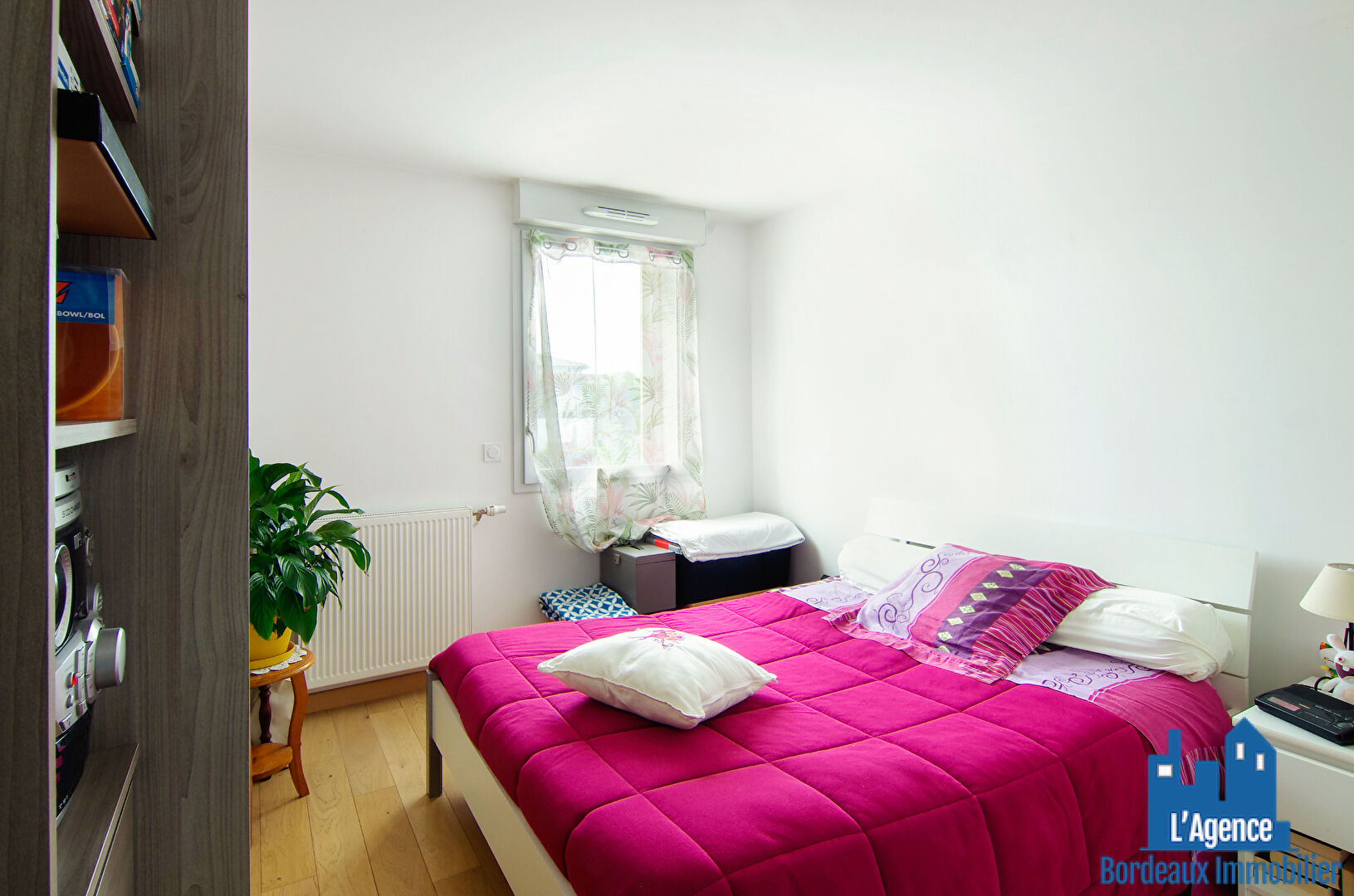 Photo VENDU PAR L'AGENCE. EXCLUSIVITÉ ! MÉRIGNAC - APPARTEMENT TYPE 3 DE 69 M² AVEC BALCON + DEUX PLACES DE PARKING EN SOUS-SOL. Benoît TREMENT. image 4/6