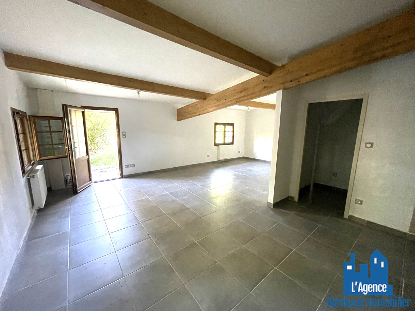 Photo DÉJÀ VENDU PAR L'AGENCE !!! EXCLUSIVITÉ !!! CAMBLANES-QUINSAC- MAISON TYPE 5 DE PLAIN-PIED 97M² + JARDIN DE 360M² + 2 PARKINGS ! image 6/6