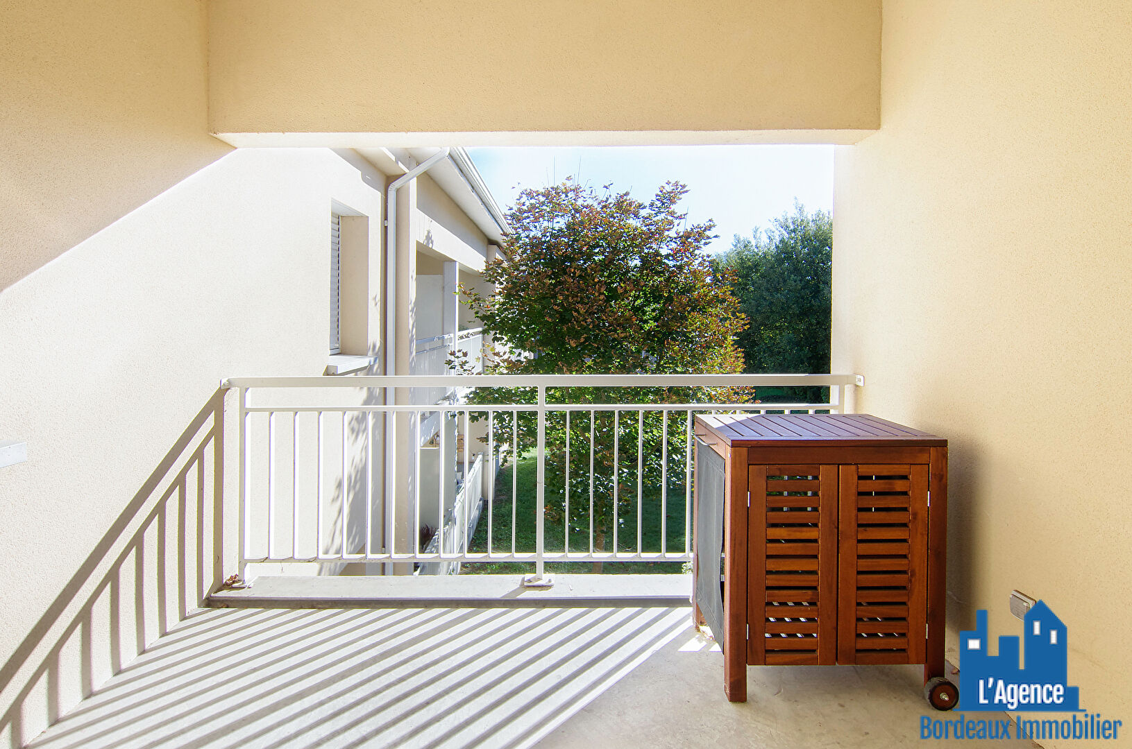 VENDU PAR L'AGENCE. EXCLUSIVITÉ ! VILLENAVE D'ORNON - APPARTEMENT TYPE 3 DE 62 M² AU DERNIER ÉTAGE AVEC TERRASSE DE 7 M²  + PLACE DE PARKING EN SOUS-SOL. Benoît TREMENT .