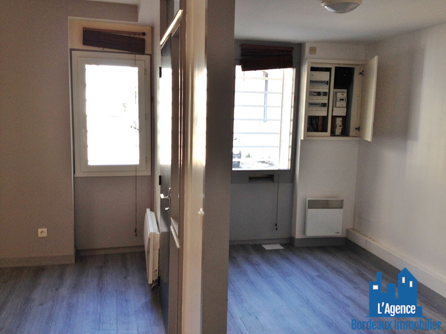 Photo COMPROMIS DE VENTE SIGNÉ. BORDEAUX - FONDAUDEGE. MAISON TYPE 3 DE 77 M². Benoît TREMENT. image 5/6