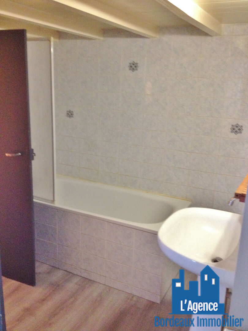 Photo COMPROMIS DE VENTE SIGNÉ. BORDEAUX - FONDAUDEGE. MAISON TYPE 3 DE 77 M². Benoît TREMENT. image 6/6