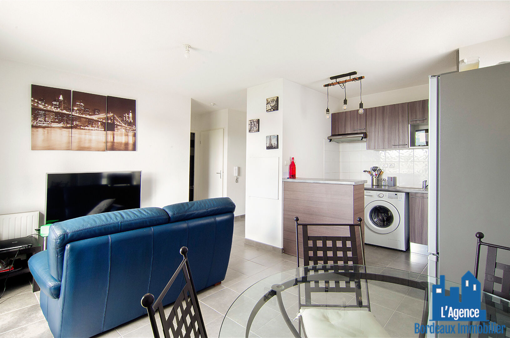 Photo EXCLUSIVITÉ !!! EYSINES CENTRE - APPARTEMENT TYPE 2 DE 42 M² AVEC TERRASSE + PLACE DE PARKING SOUS-SOL. Michaël VIGIER  O6 7O 29 94 95. image 6/6