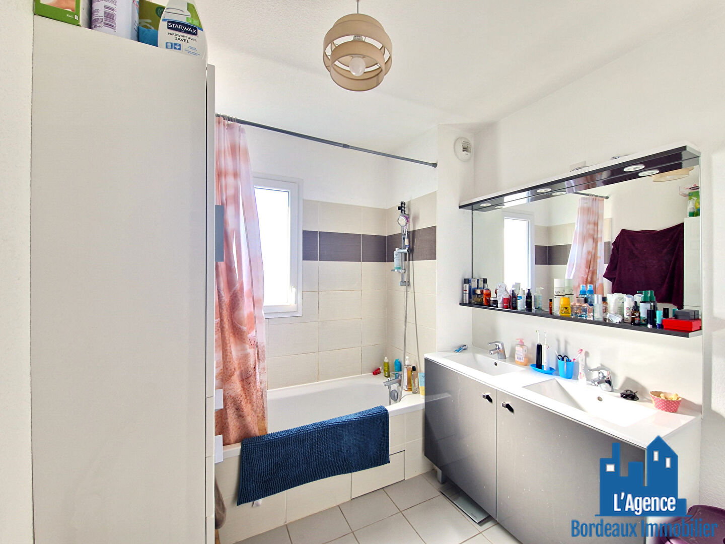 Photo COMPROMIS SIGNE EXCLUSIVITÉ !! SAINT MEDARD EN JALLES - CERILLAN - APPARTEMENT T3 - 1ER ETAGE - DEUX BALCONS - DEUX PLACES DE PARKING !! VENDU LIBRE Sébastien BAUDOT O6 18 O5 O4 O2 image 6/6