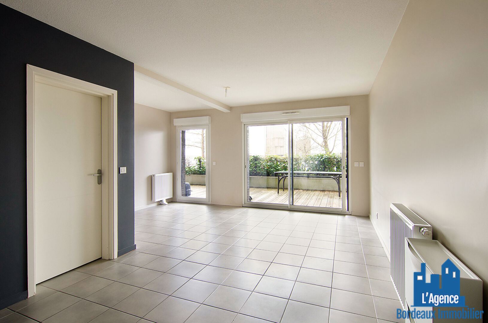 Photo OFFRE D'ACHAT ACCEPTEE !! EXCLUSIVITÉ ! VILLENAVE D'ORNON - APPARTEMENT TYPE 3 DE 67 M² + TERRASSE 78 M² + 2 PLACES DE PARKING. Martine PASSICOS O6 62 93 61 68. image 1/6