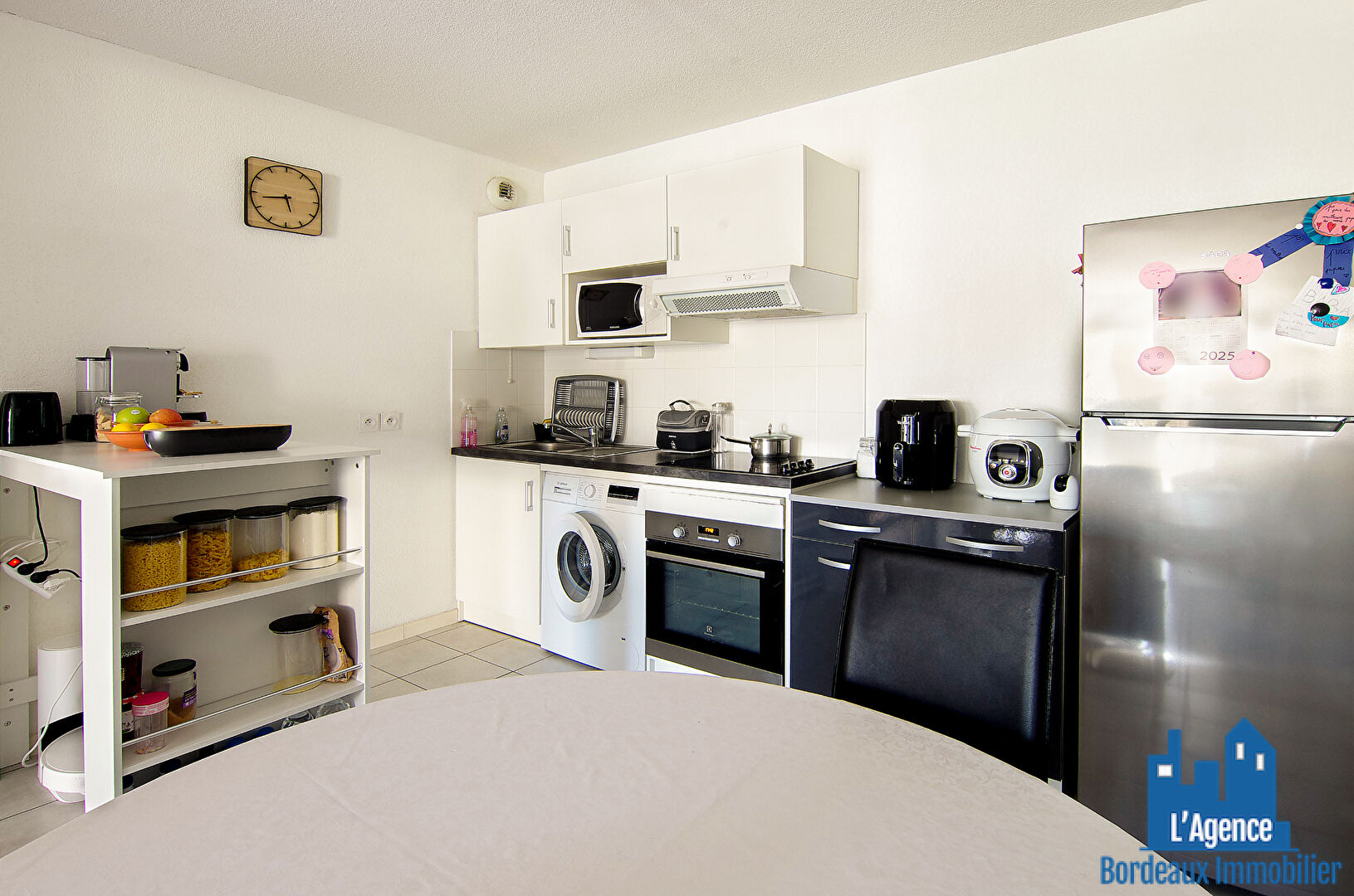 Photo OFFRE D'ACHAT ACCEPTEE !! EXCLUSIVITE !! VILLENAVE D'ORNON - APPARTEMENT TYPE 3 - VENDU LIBRE - 62.5 M² AVEC BALCON 15,5 M² ET PLACES DE PARKING - MARTINE PASSICOS O6.62.93.61.68 image 5/6