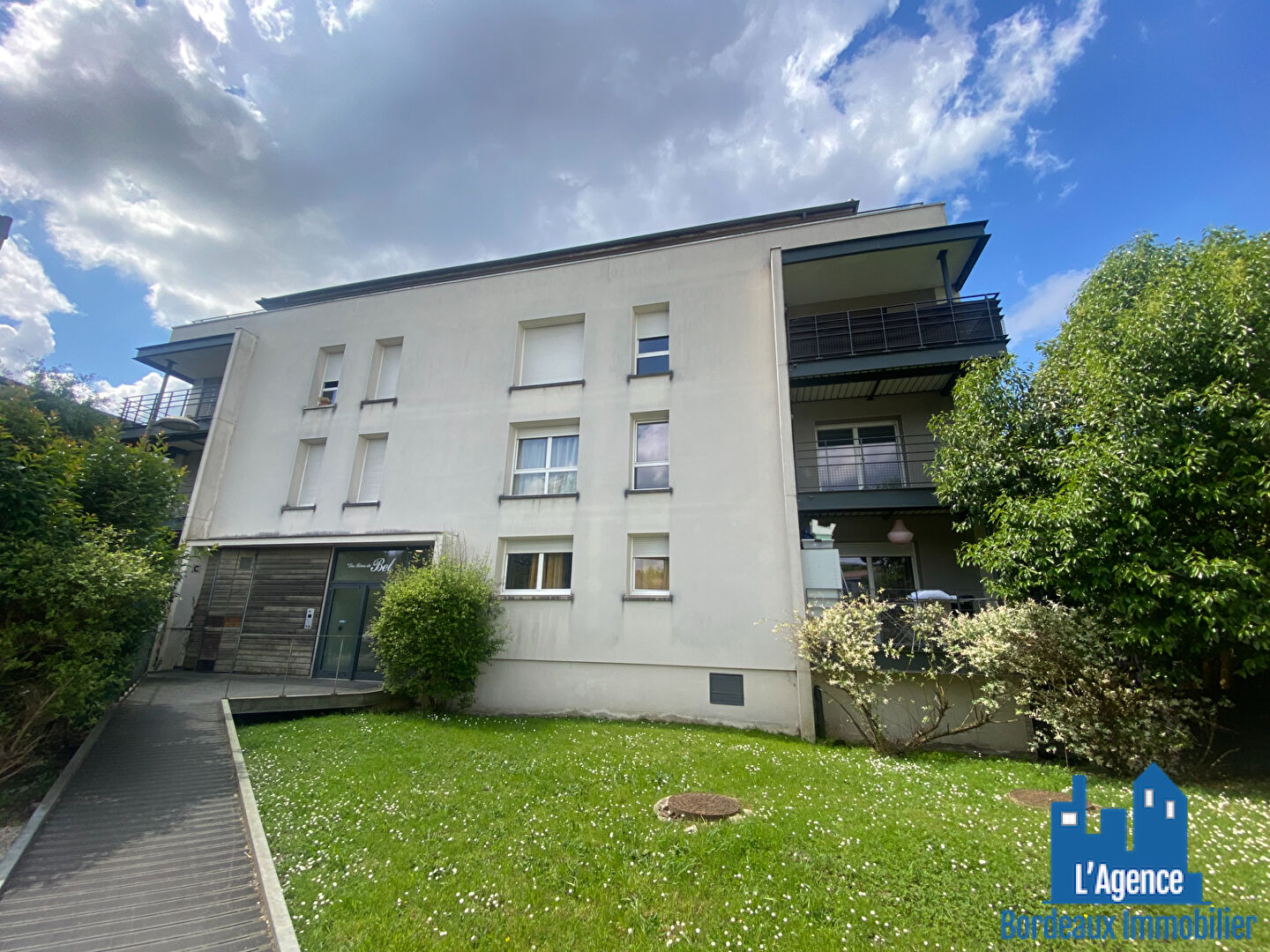 Photo BAS FLOIRAC - APPARTEMENT T2 DE 40.50 M² AVEC LOGGIA DE 7 M² ET 1 PARKING. Michaël VIGIER  O6 7O 29 94 95. image 4/6