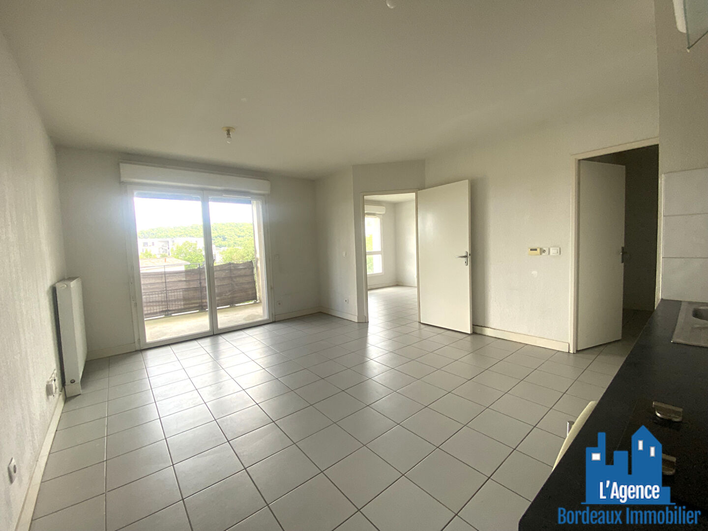 Photo BAS FLOIRAC - APPARTEMENT T2 DE 40.50 M² AVEC LOGGIA DE 7 M² ET 1 PARKING. Michaël VIGIER  O6 7O 29 94 95. image 6/6