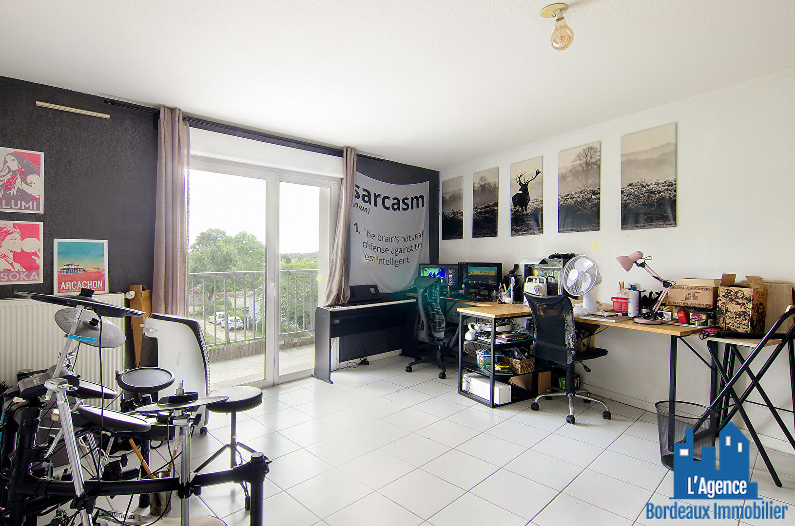 Photo EXCLUSIVITÉ ! LE HAILLAN - APPARTEMENT TYPE 2 DE 47 M² AVEC UN BALCON + PLACE DE PARKING EN SOUS-SOL. Benoît TREMENT. image 2/6