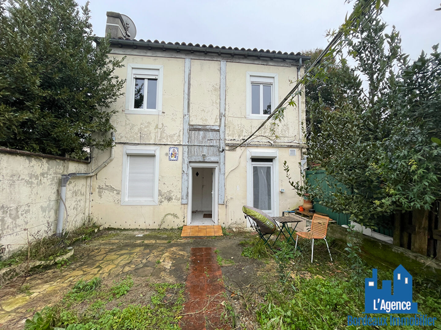 Photo EXCLUSIVITÉ ! BORDEAUX - MAISON DE TYPE 5 DE 95 M² AVEC JARDIN DE 60 M² . Benoît TREMENT O6.51.26.22.32. image 2/6