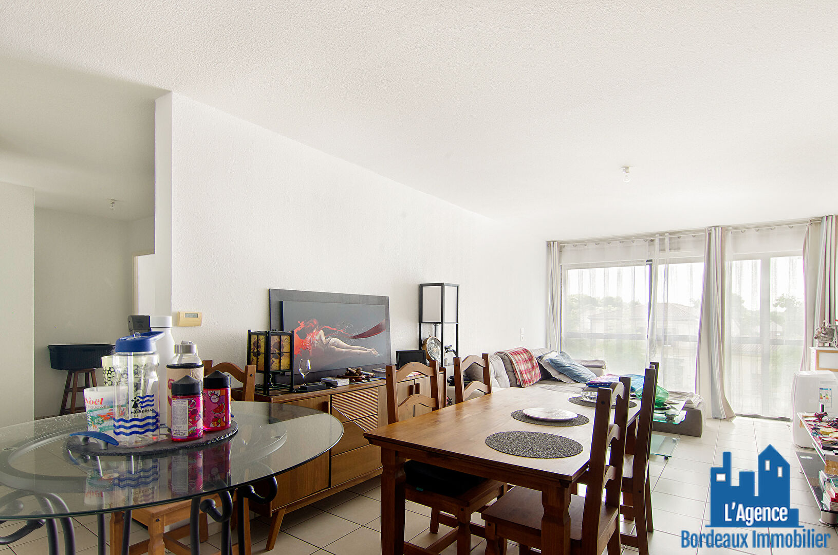 EXCLUSIVITÉ !!!  VILLENAVE D'ORNON - APPARTEMENT TYPE 3 DE 68 M² AVEC UNE PLACE DE PARKING EN SOUS-SOL. Michaël VIGIER  O6 7O 29 94 95.