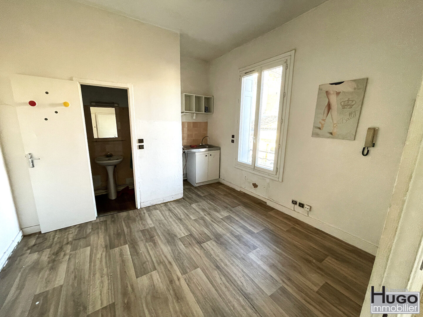 BORDEAUX ORNANO - TRAM A: HÔTEL DE POLICE- APPARTEMENT A RÉNOVER !