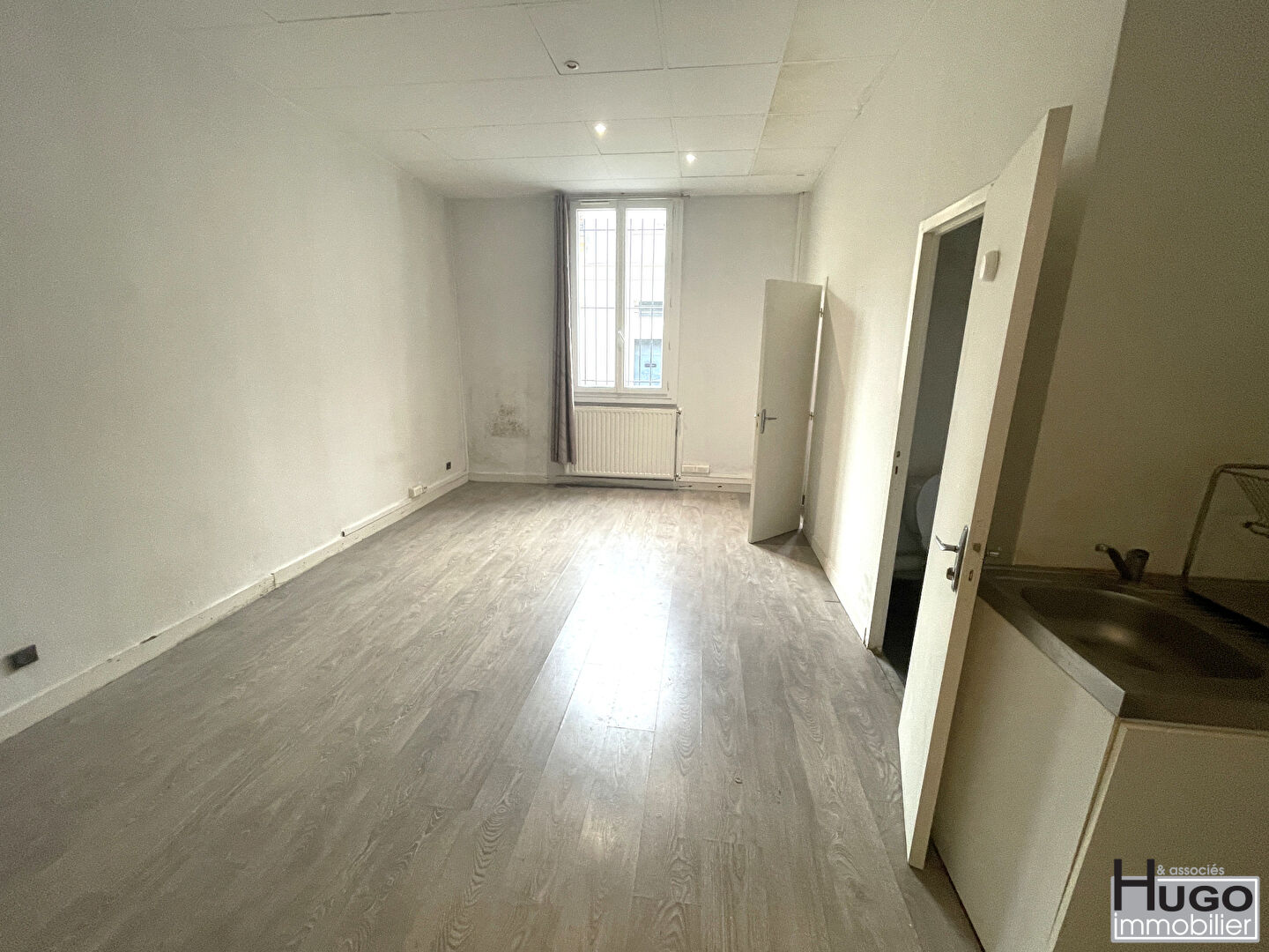 BORDEAUX ORNANO - TRAM A: HÔTEL DE POLICE- APPARTEMENT A RÉNOVER !
