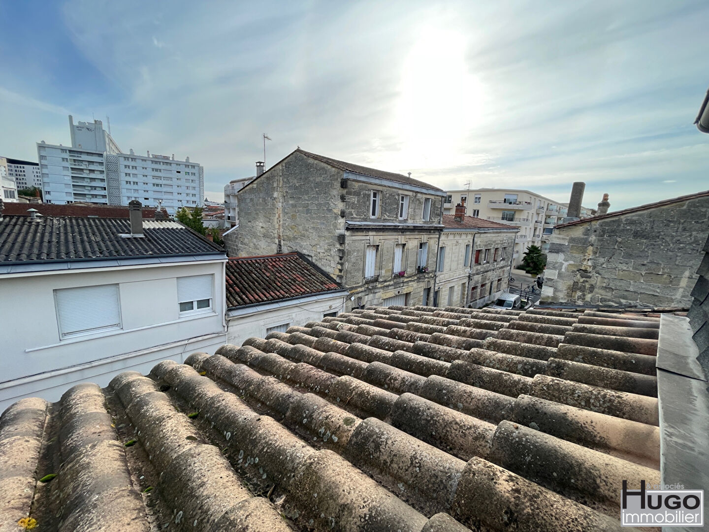 BORDEAUX ORNANO - TRAM A: HÔTEL DE POLICE- APPARTEMENT DUPLEX A RÉNOVER !