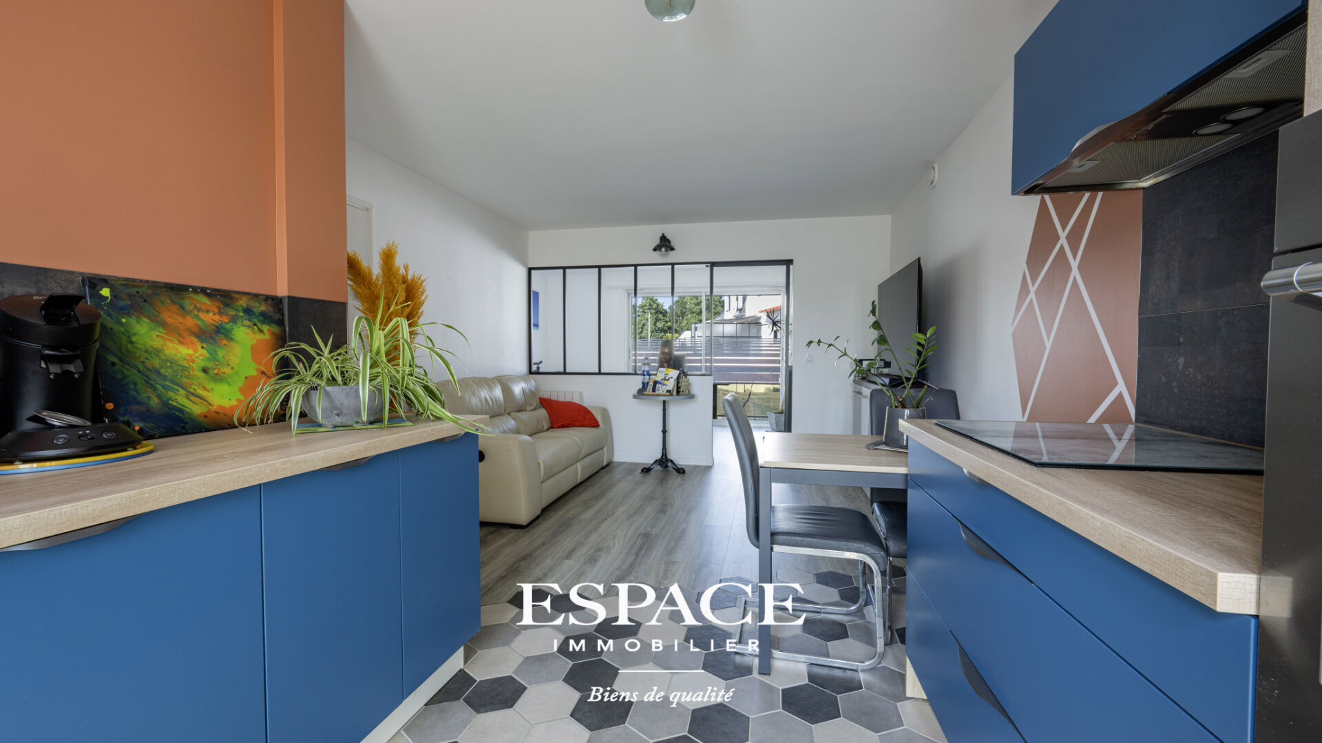 Photo A vendre à Larmor Plage appartement 2 pièces avec balcon & garage image 3/6