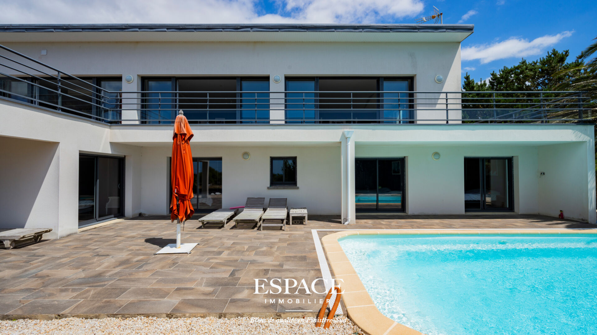 Photo Névez plages à pied - belle maison moderne avec vue mer, piscine et terrasse panoramique image 1/6