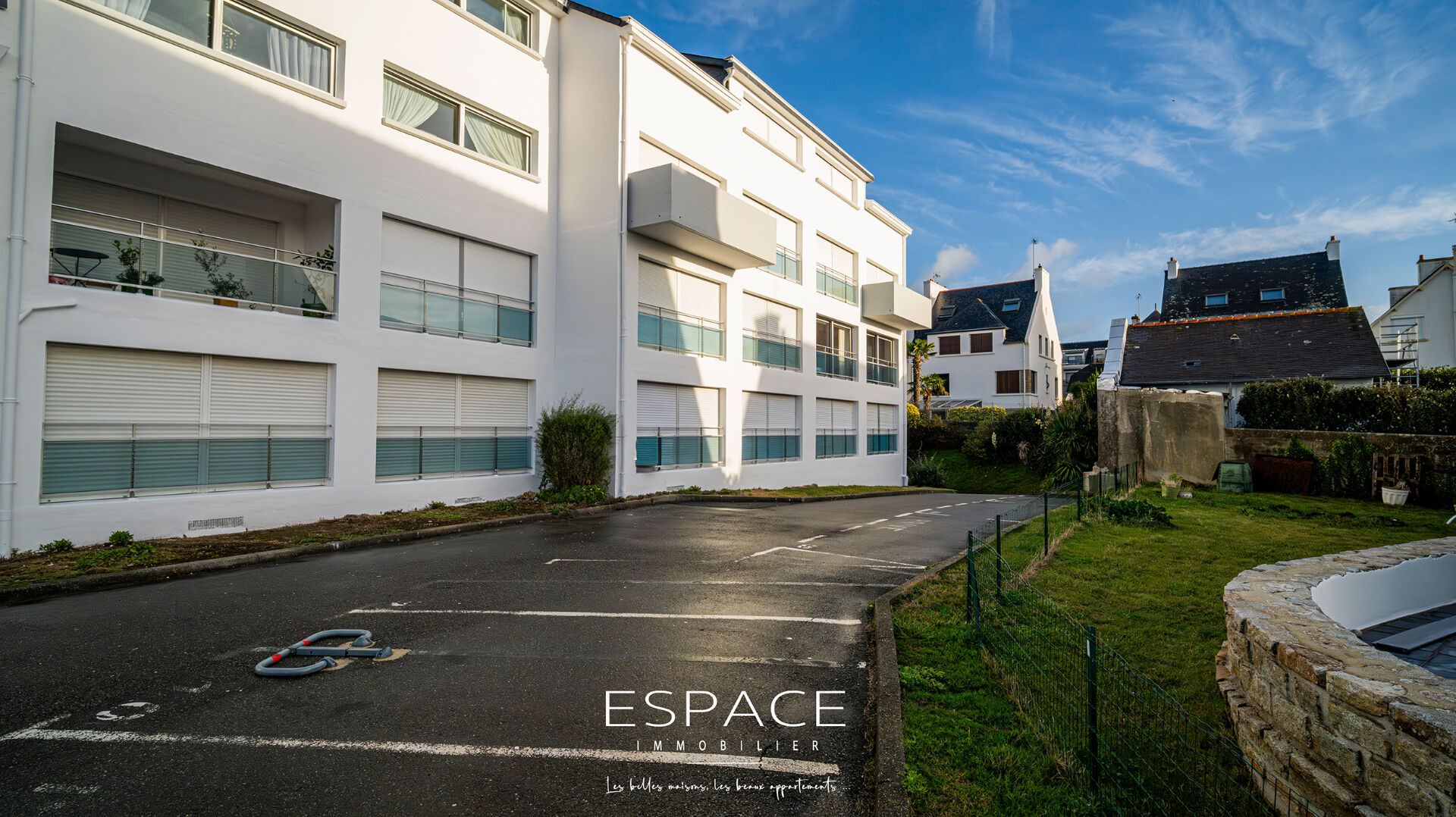 Photo A vendre sur la Corniche de CONCARNEAU - studio avec aperçu mer à deux pas des plages image 2/6