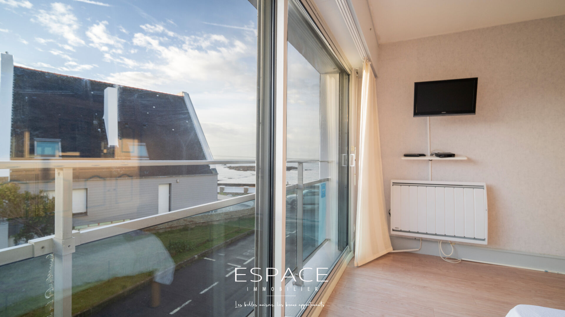 Photo A vendre sur la Corniche de CONCARNEAU - studio avec aperçu mer à deux pas des plages image 3/6