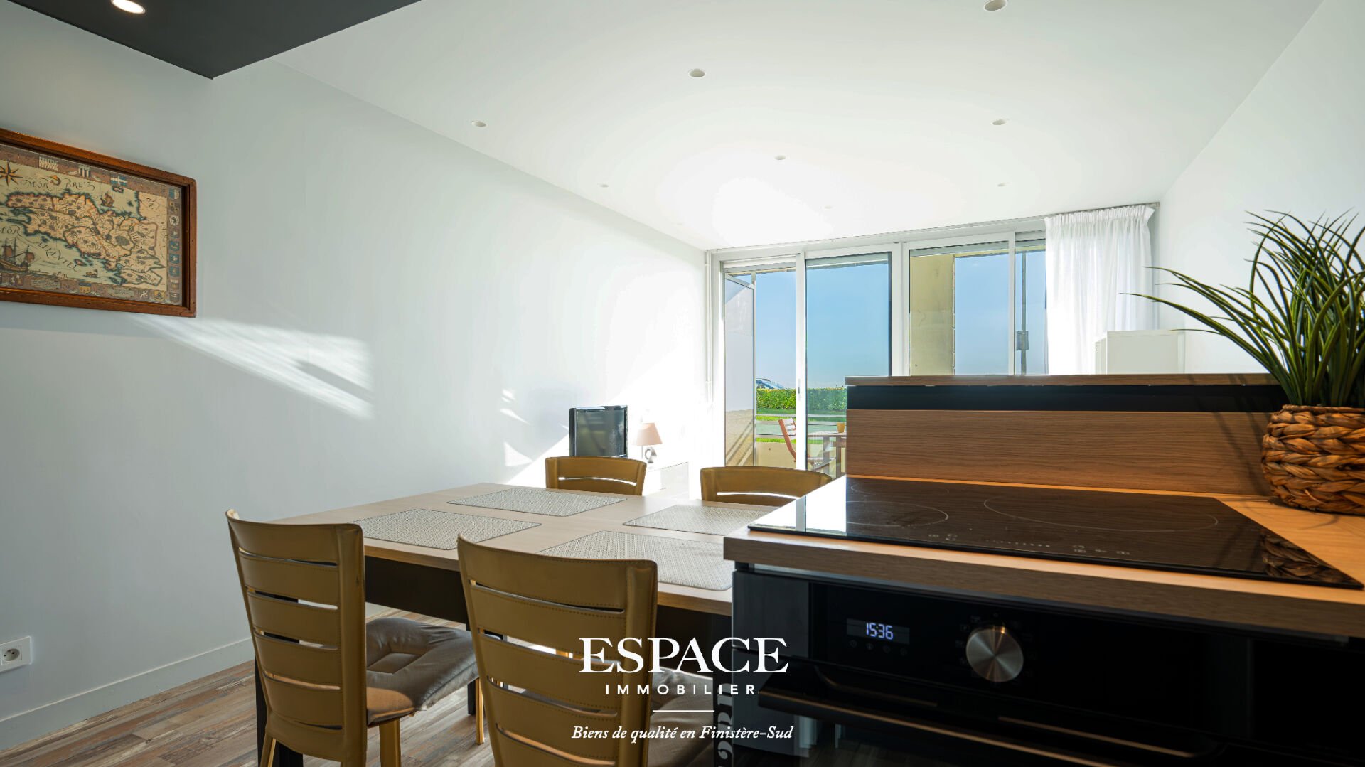 Photo Concarneau vue mer appartement contemporain 2 pièce(s) 46.47 m2 en rez de jardin image 4/6