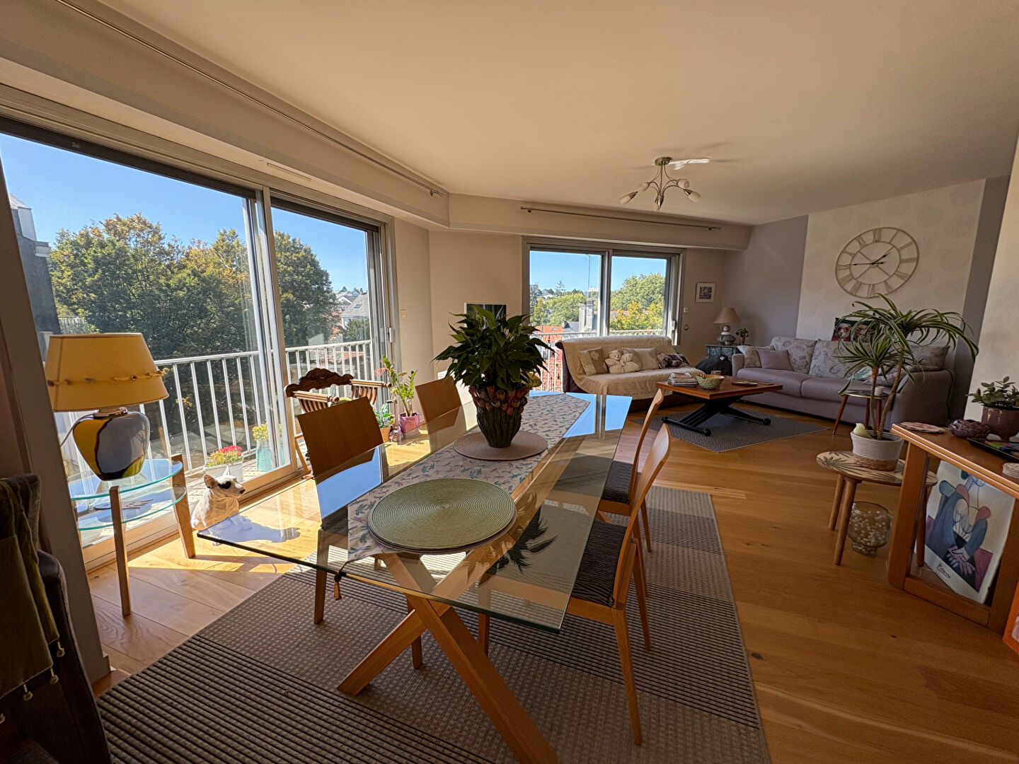 Photo Appartement T4 de 95 m² avec parking et balcon dans un immeuble de standing image 3/6