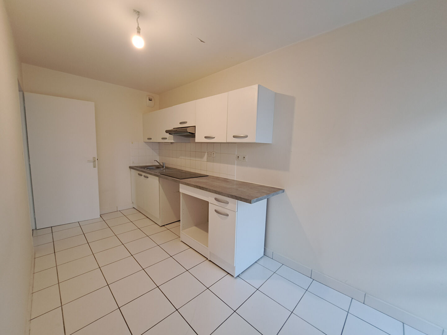 Photo Appartement T3 de 64.69 m²  en étage élevé dans une résidence avec ascenseur image 4/6