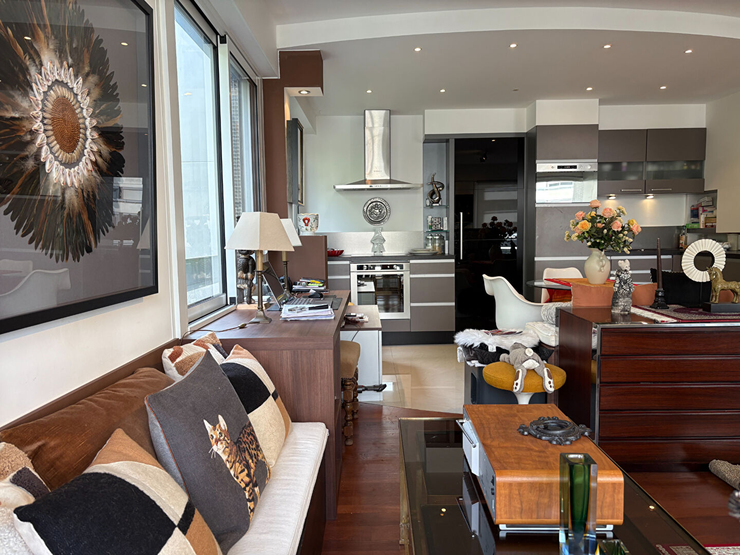 Photo Appartement T2 de 56 m²  au 4e étage avec ascenseur dans une résidence entourée de verdure image 2/6