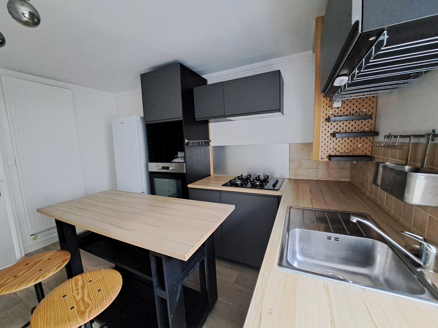 Photo APPARTEMENT T2 MEUBLE NANTES image 1/6