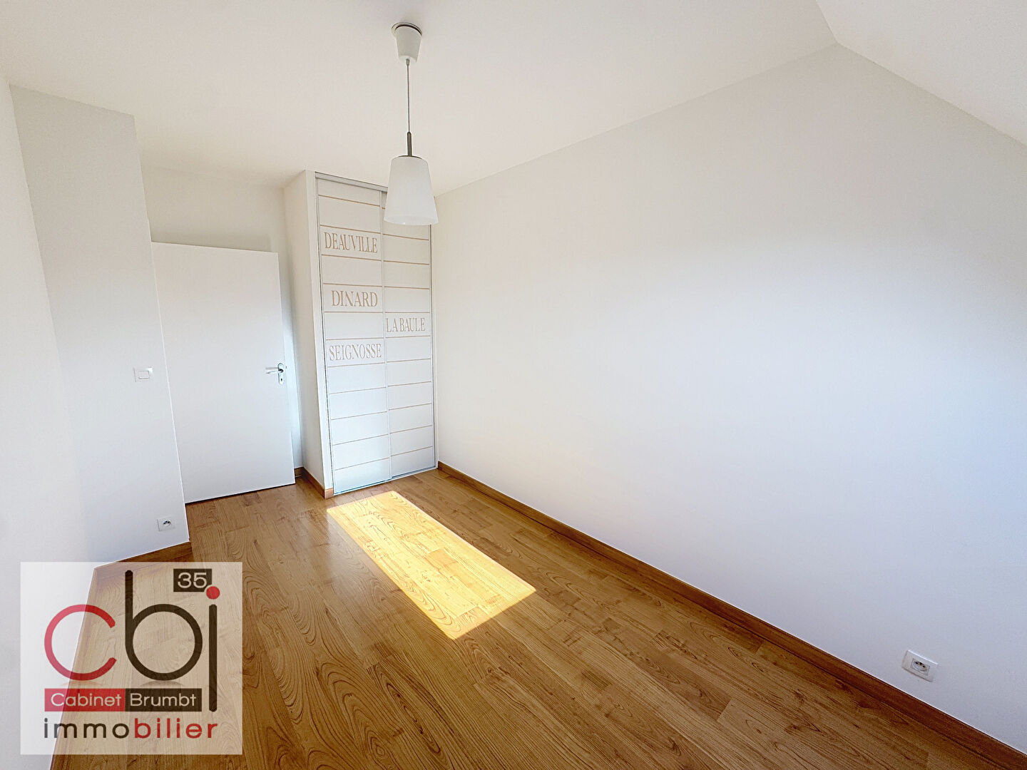 Photo À VENDRE  Appartement T3 dernier étage avec terrasse plein sud à CHANTEPIE (35135) image 5/6