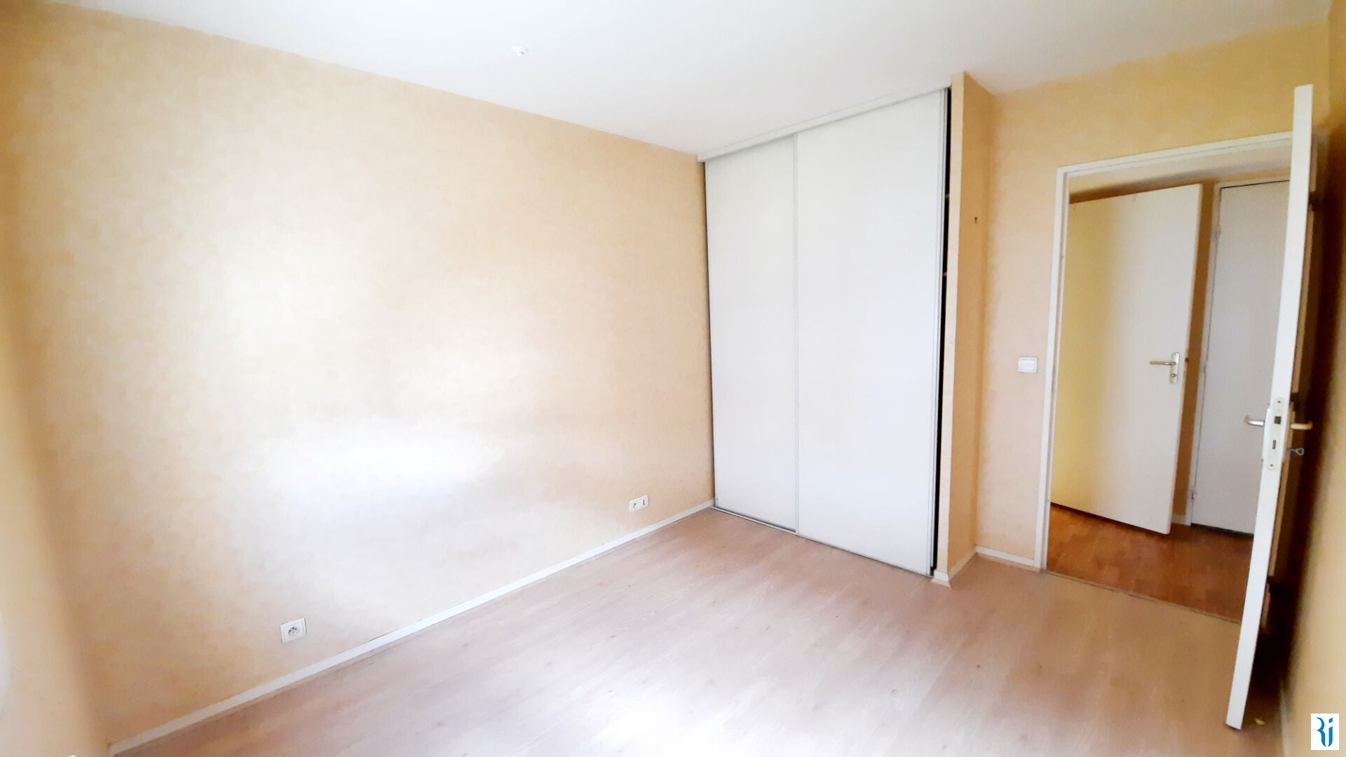 Photo ROUEN - LOGEMENT DE TYPE 2 image 3/6