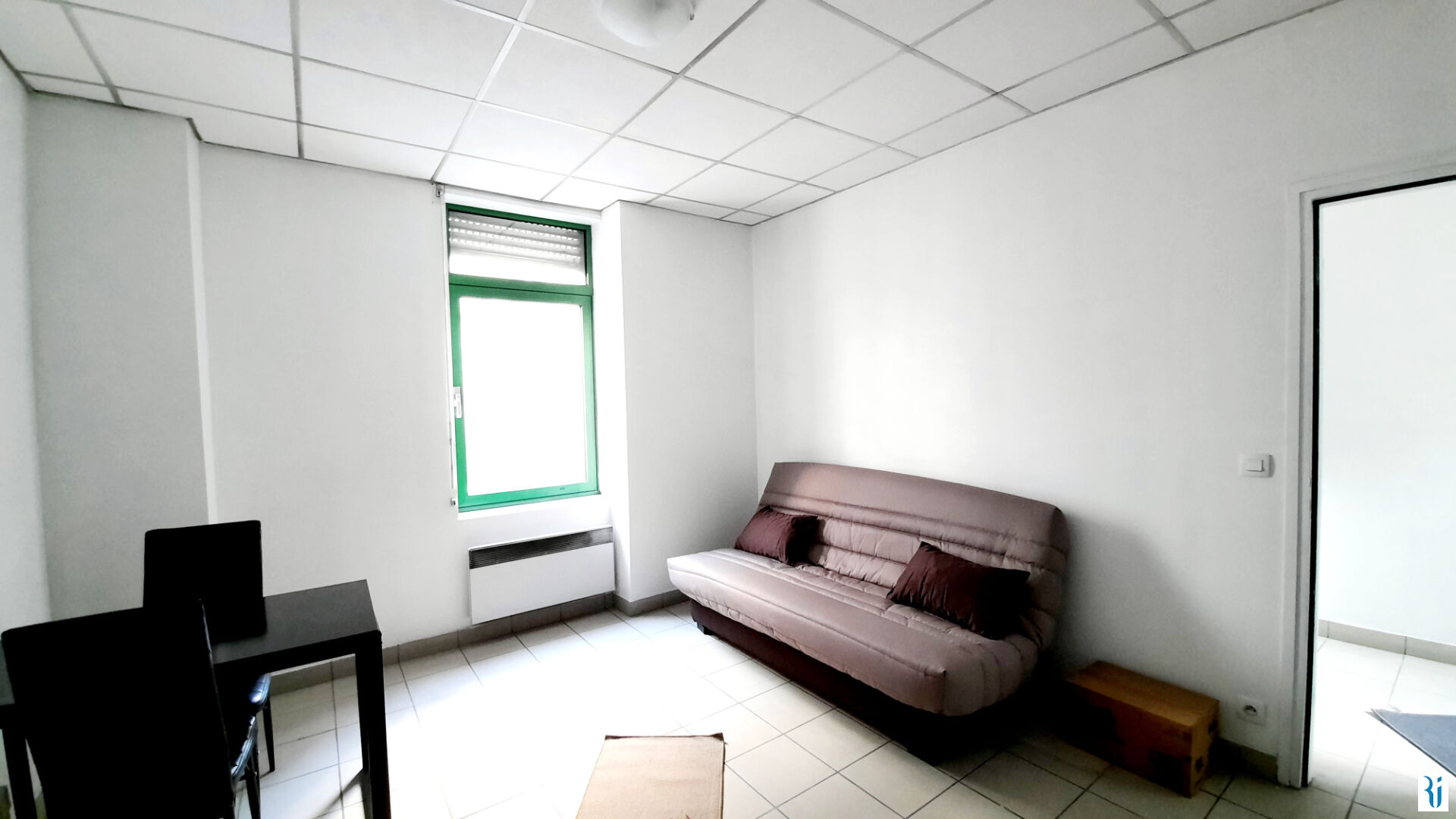 STUDIO Meublé - gare