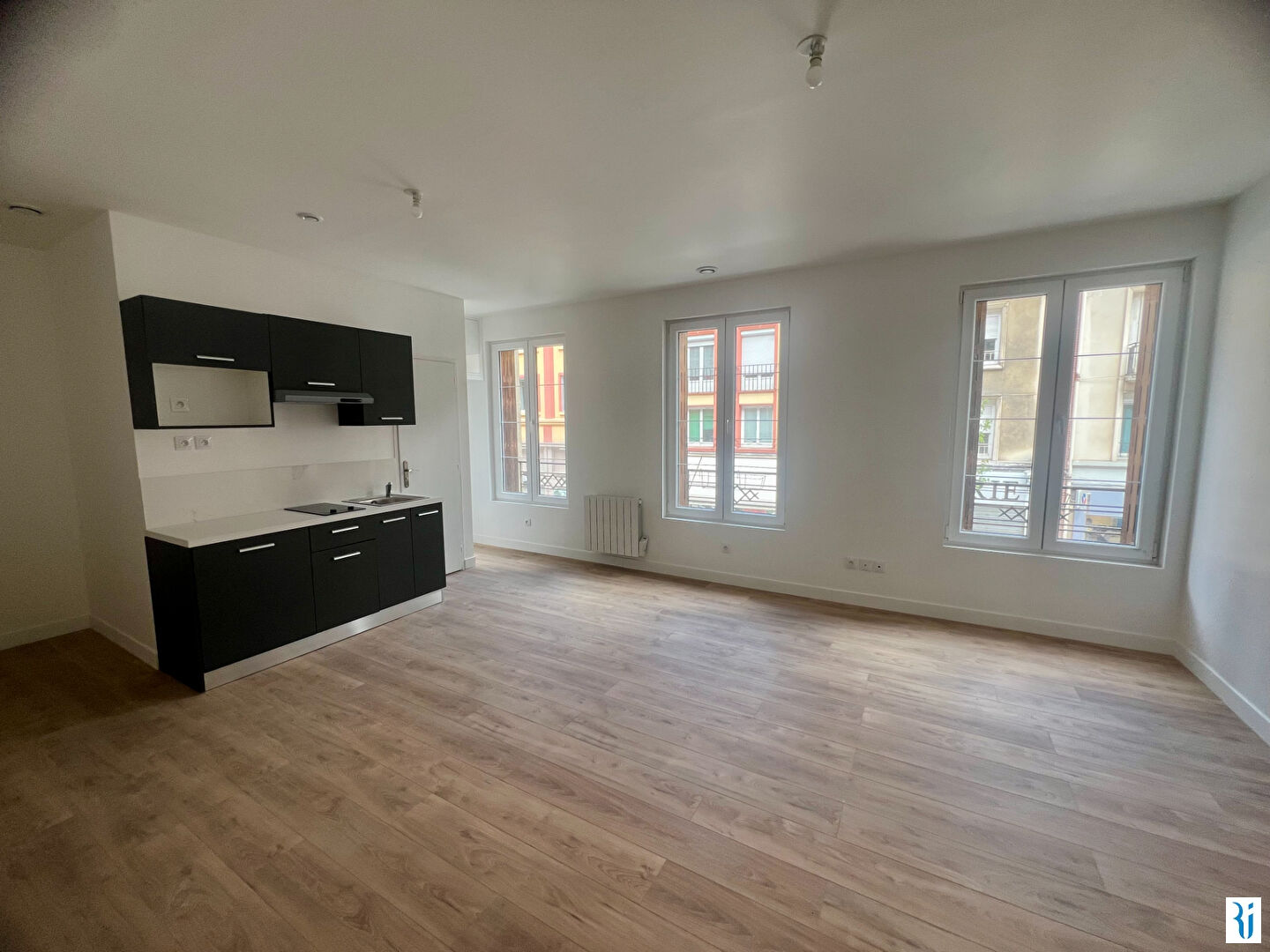 Photo Beau T1  30m²  - Centre-ville Evreux image 2/4