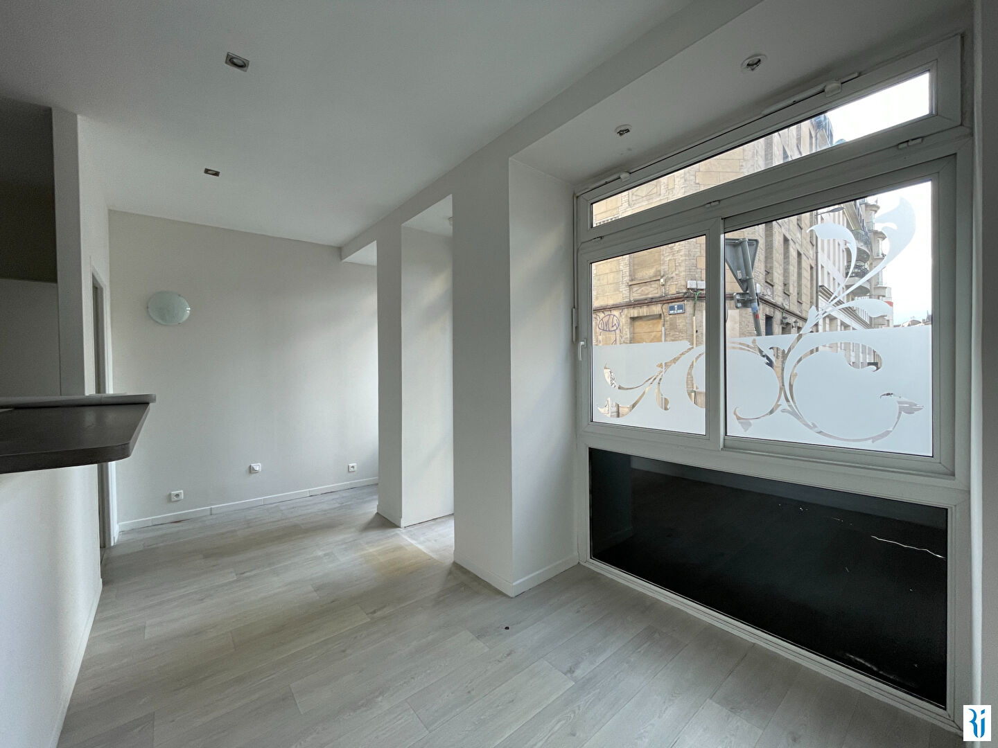 Photo Local commercial Rouen 40.78 m2 image 2/6