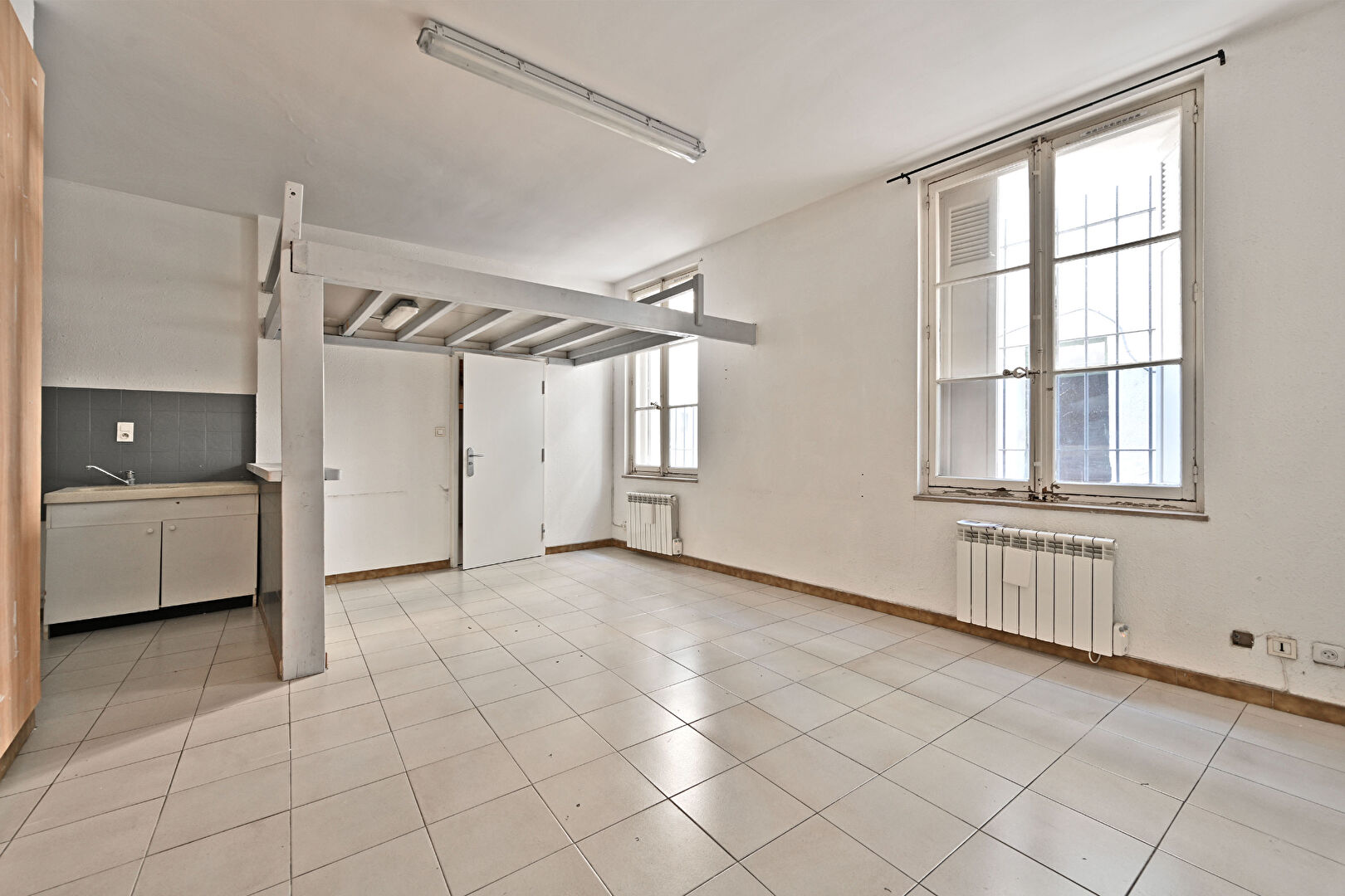 EXCLUSIVITE Appartement 1 pièce - 41.52 m2  AVIGNON - INTRA MUROS