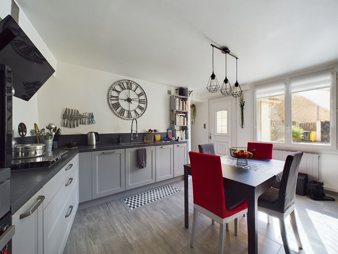 Photo EXCLUSIVITE //Maison Avignon  EM de 114 m2 avec GARAGE + COUR image 5/6