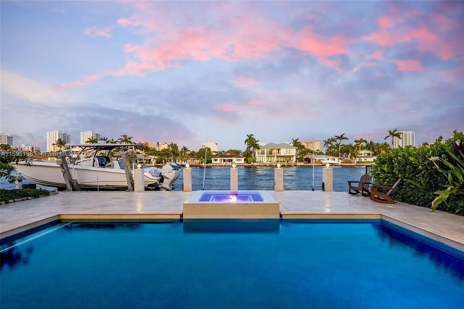 Photo Région Miami Floride: Maison de 5 Chambres avec Accès Direct à l'Intracoastal image 3/6