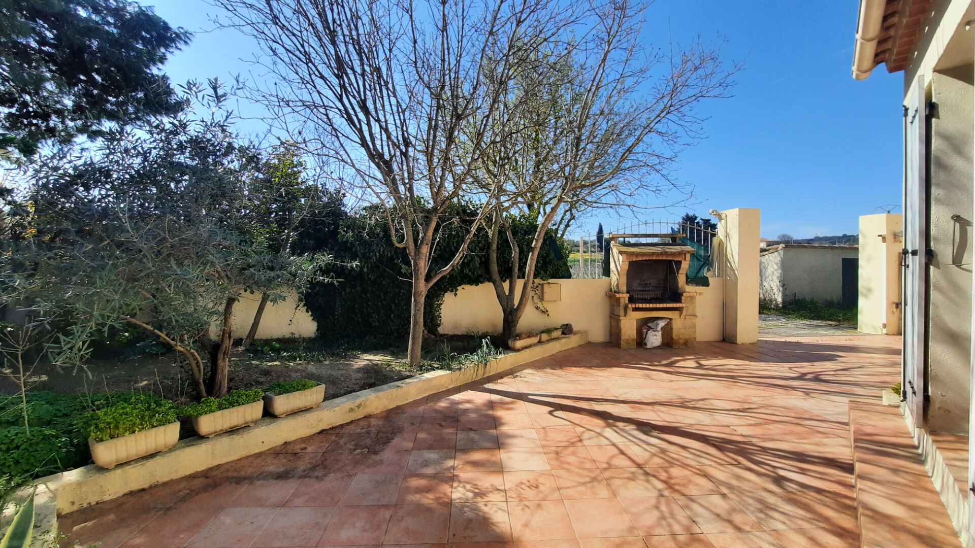 Photo EXCLUSIVITE // Maison de plain pied + Studio Courthézon 5 pièce(s) 112 m2 image 1/6