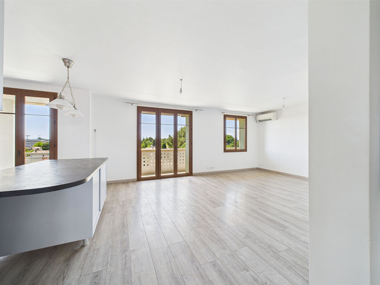 EXCLUSIVITE //  AVIGNON EM // Appartement  avec garage fermé de 70 m²