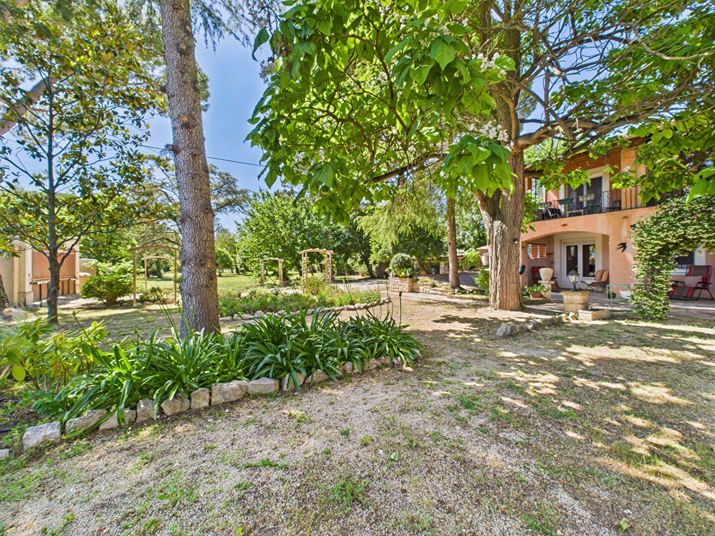 Agence immobilière de Cabinet House ,  Co - Cabinet House ,  Co