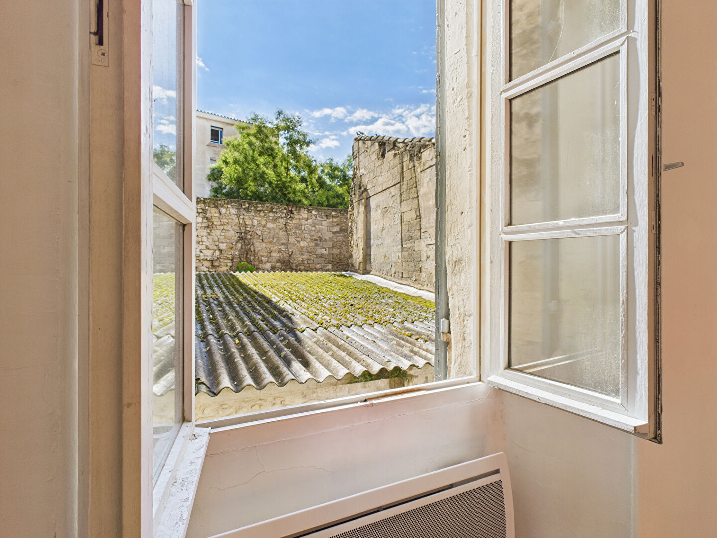 AVIGNON - GRAND T2 QUARTIER VERNET