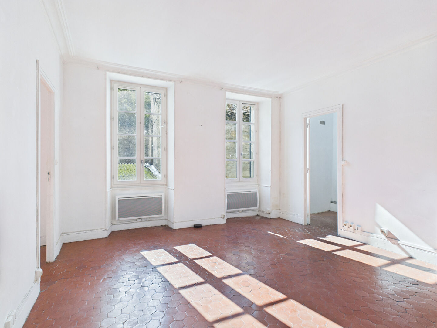 AVIGNON - GRAND T2 QUARTIER VERNET